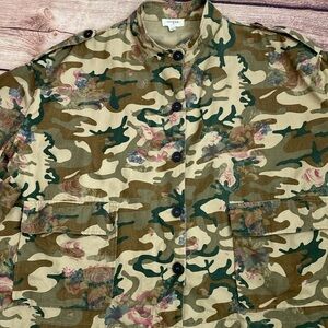Umgee Camo Button Down Jacket With Rose Pattern